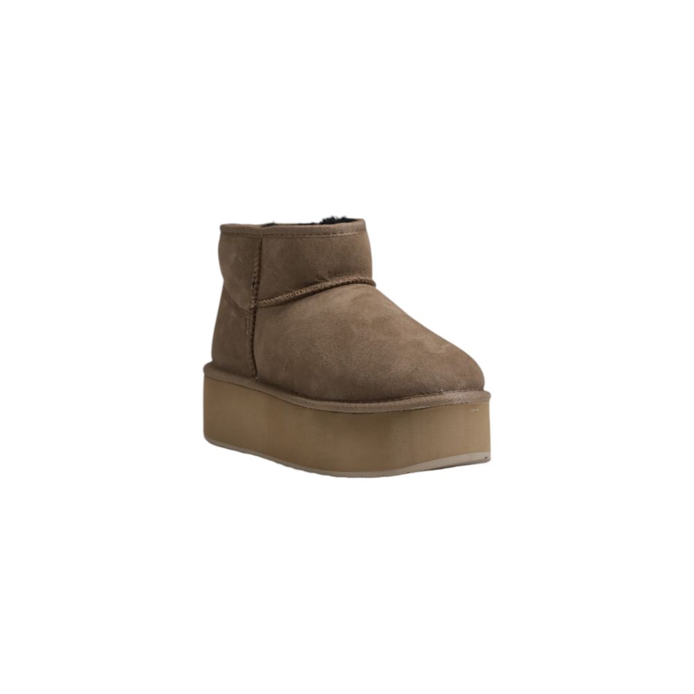 EMU Australia Gray Leather Boot EMU Australia Dark Olive Green