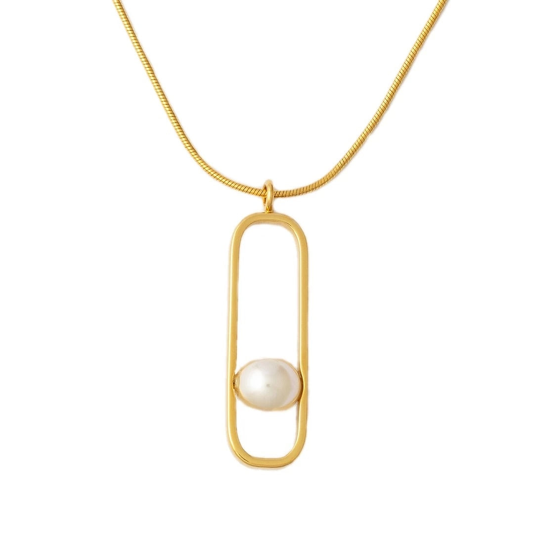 Gold necklace with pearl pendant, MAJORICA JEWELRY Mod. 17179.01.1.000.010.1 elegant design.