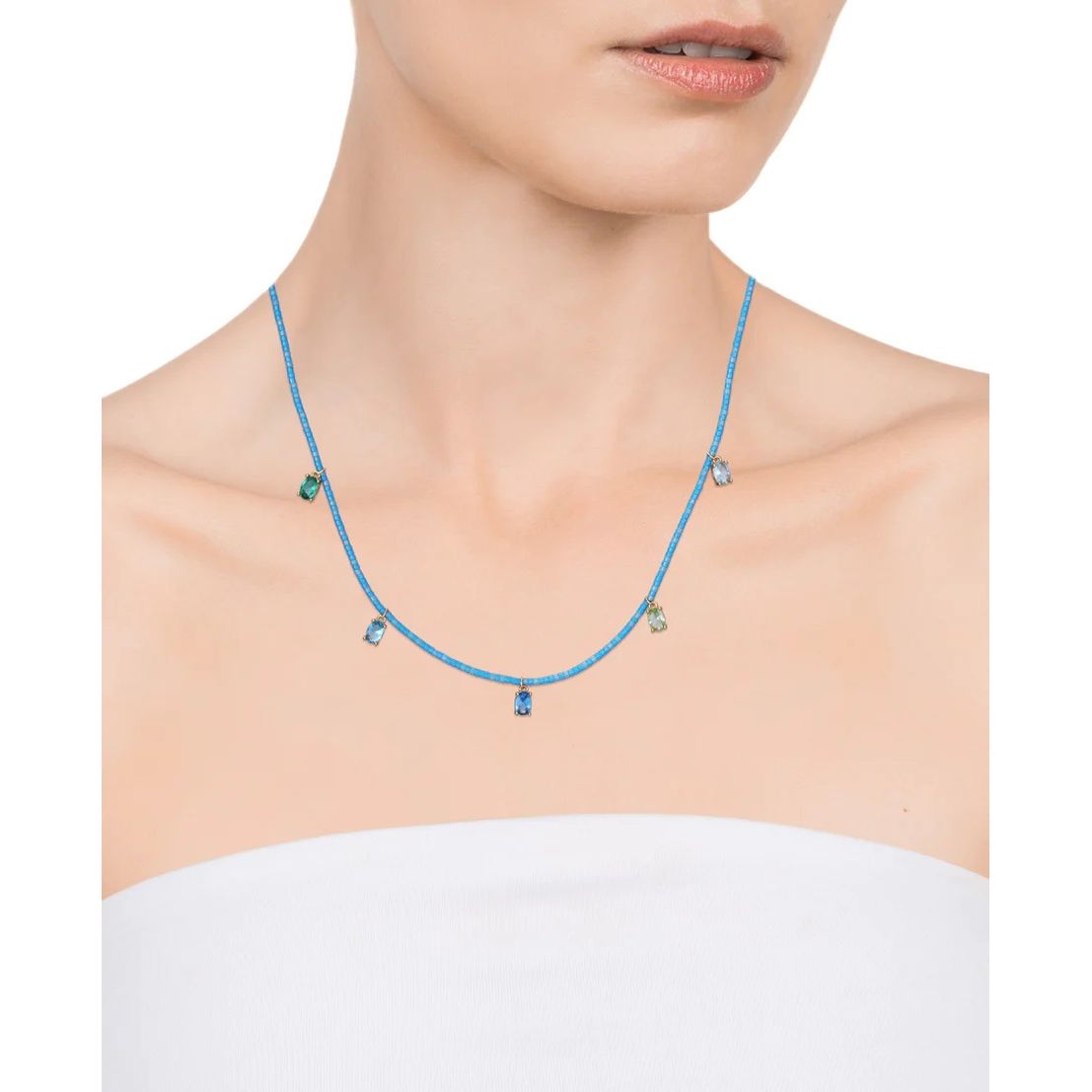 Lady wearing VICEROY JEWELS Mod. 13129C100-53 blue necklace with gemstone accents, showcased in official packaging.