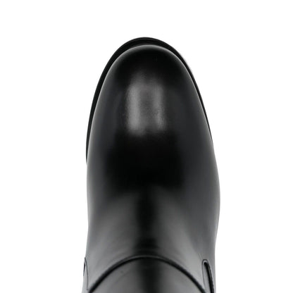 Alexander McQueen heeles boots