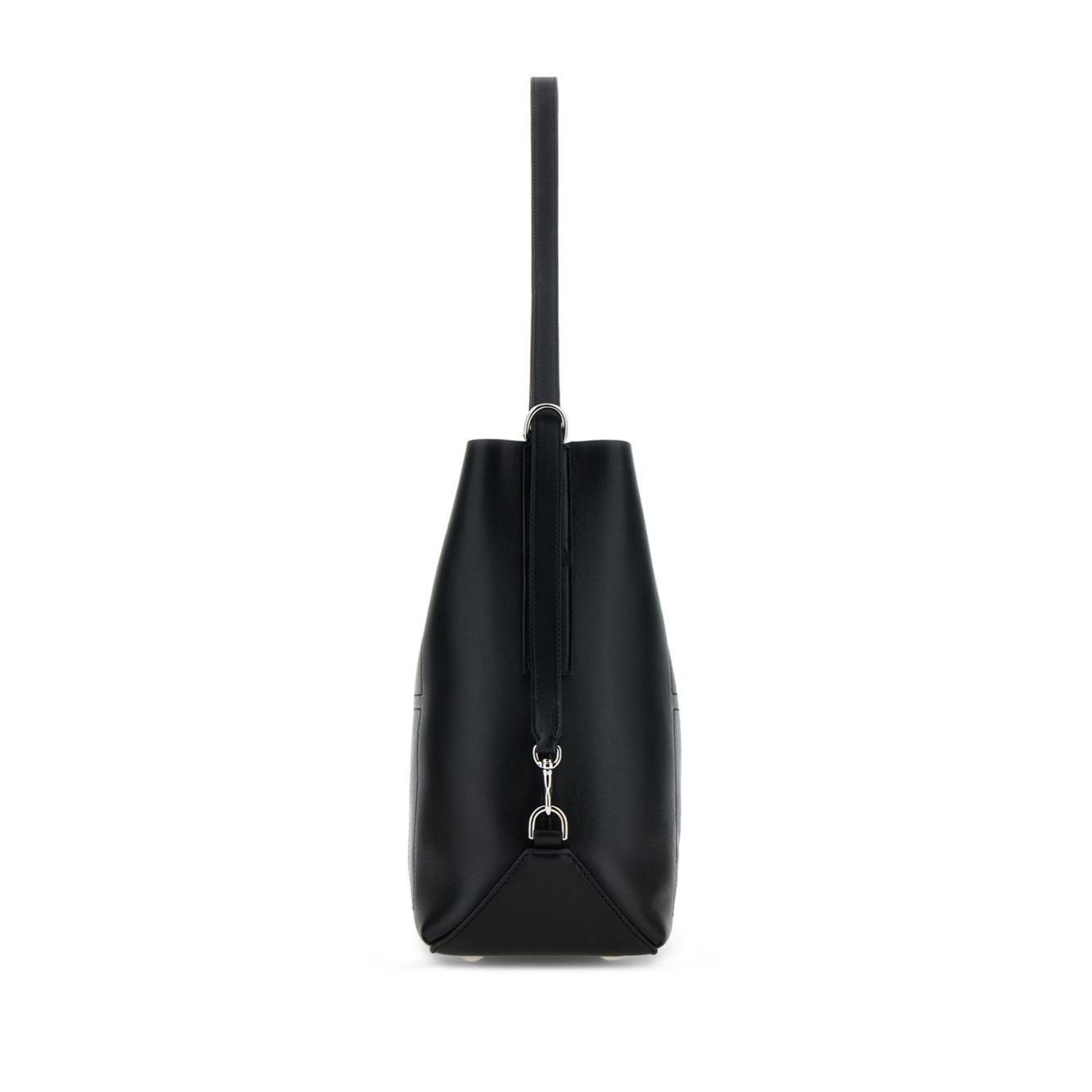 Front view with bag zipped and handles upright.