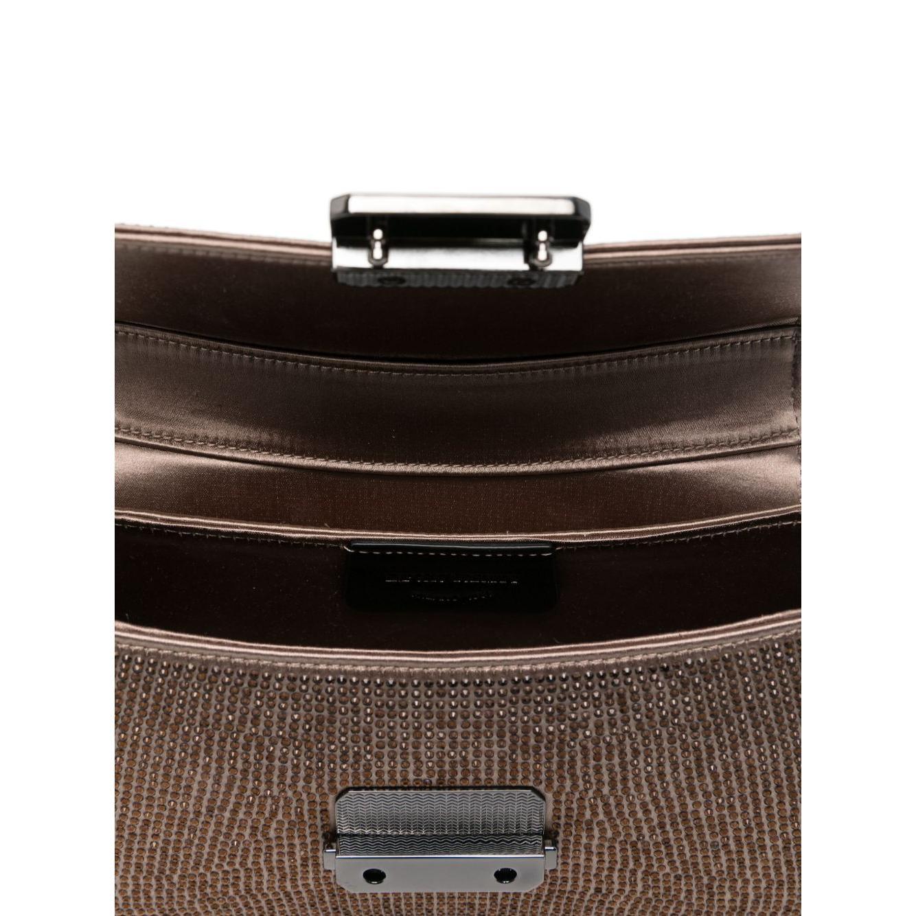 Front view with bag zipped and handles upright.