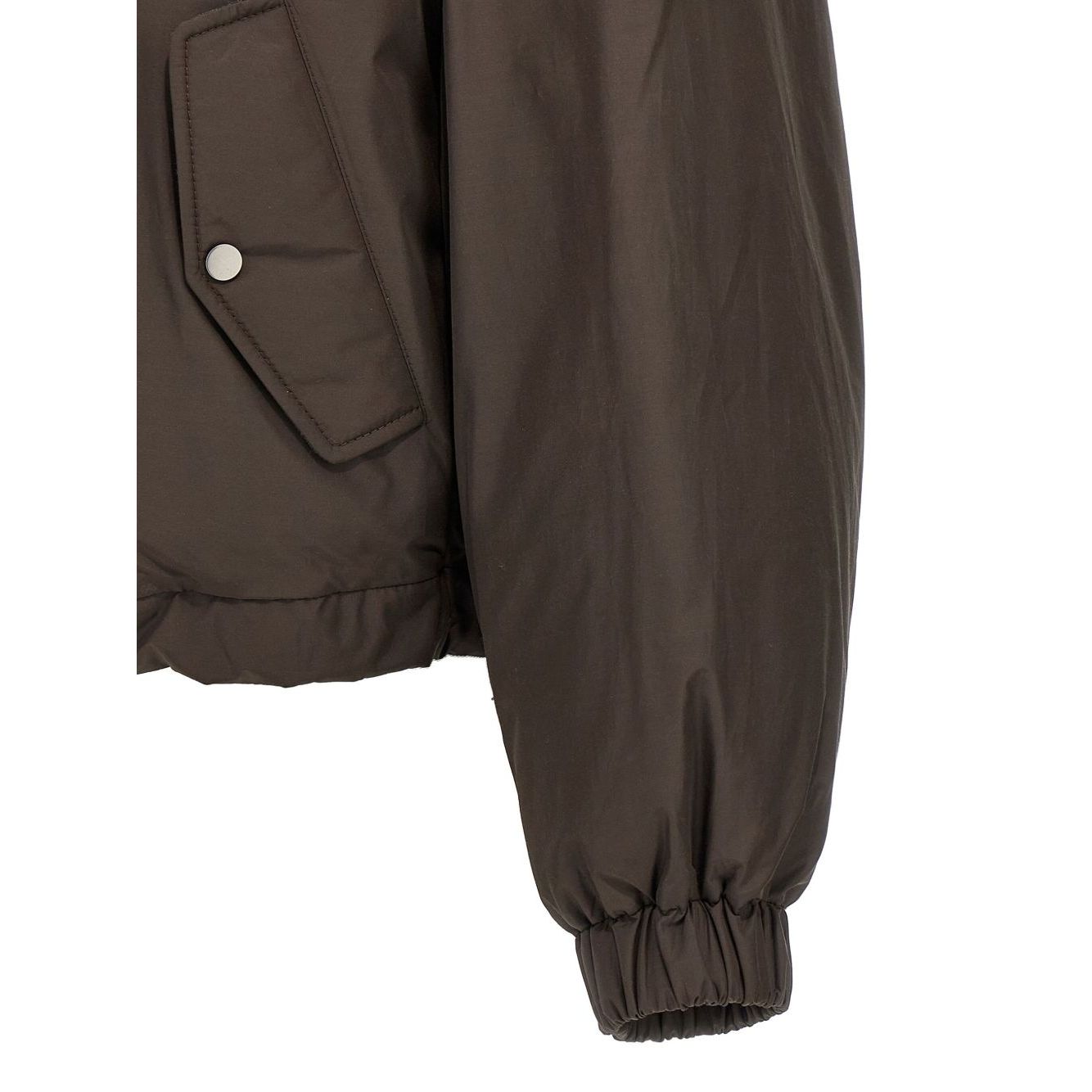 Front view with bag zipped and handles upright.