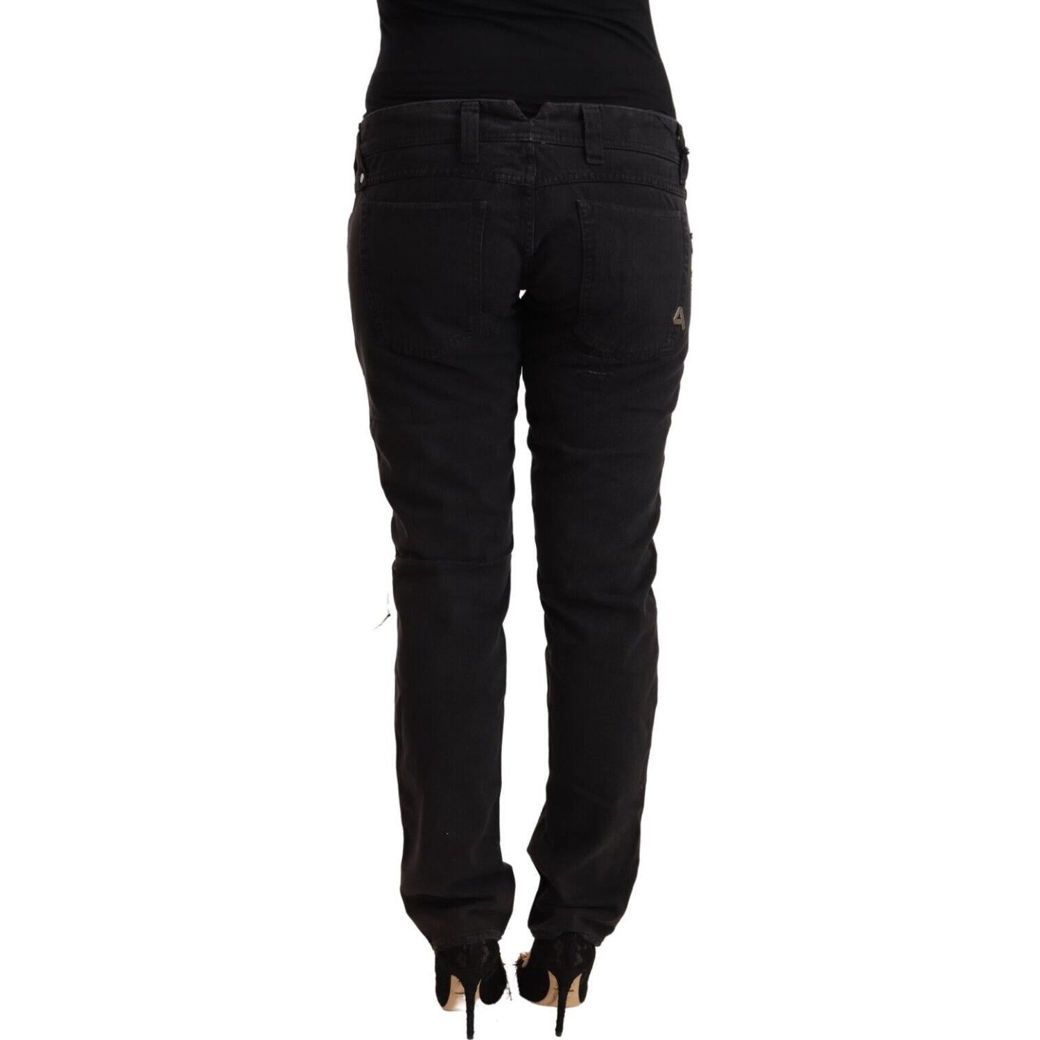 بنطلون جينز CYCLE أنيق بقصّة Slim Fit باللون الأسود وخصر منخفض