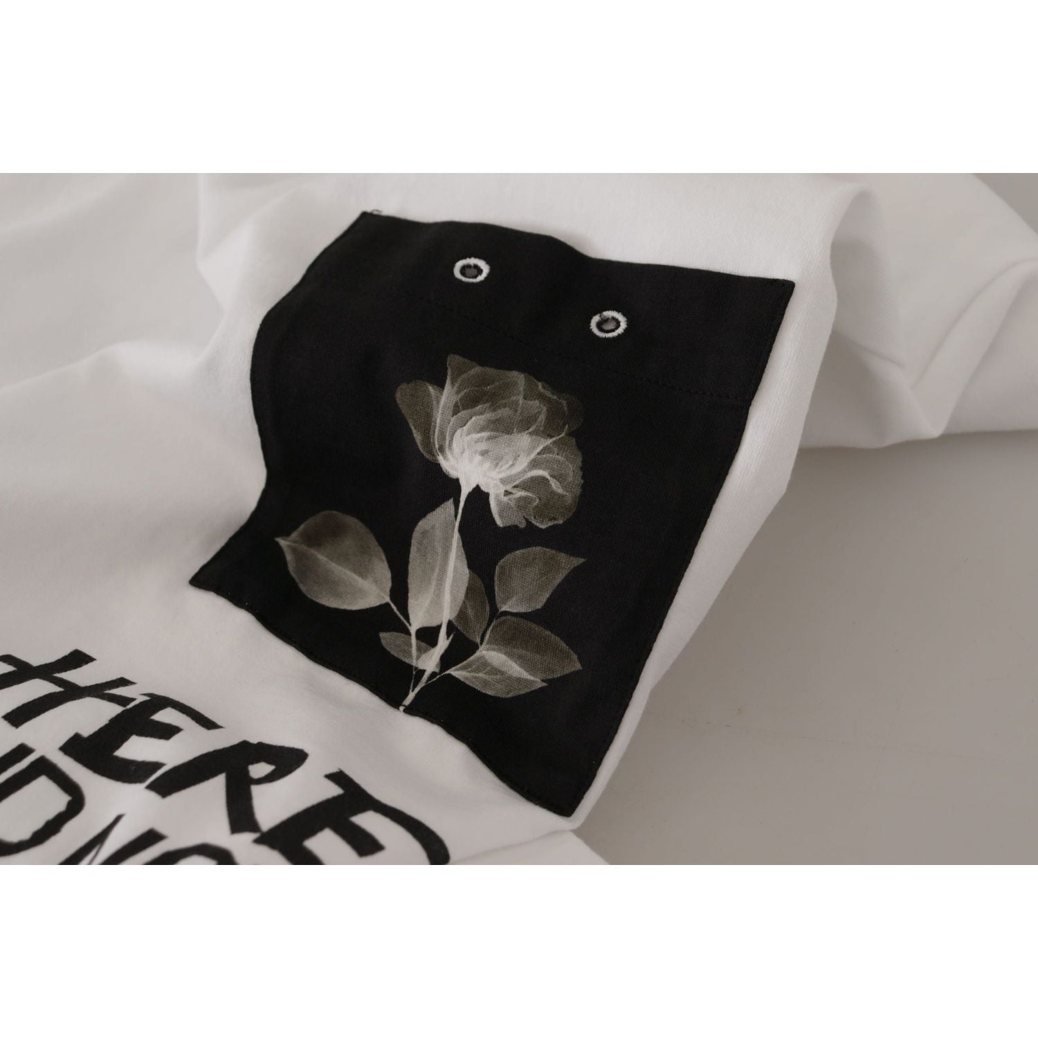 تي شيرت دولتشي آند غابانا الأنيق ذو الرقبة المستديرة والشعار