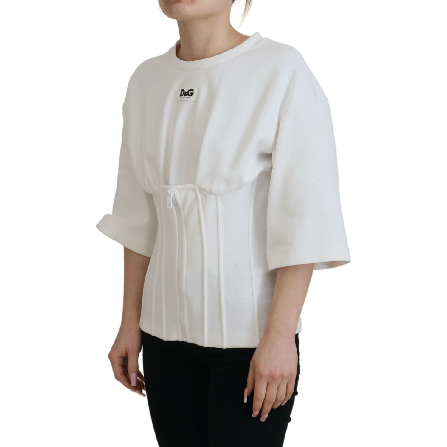 بلوزة تي شيرت أنيقة من دولتشي آند غابانا