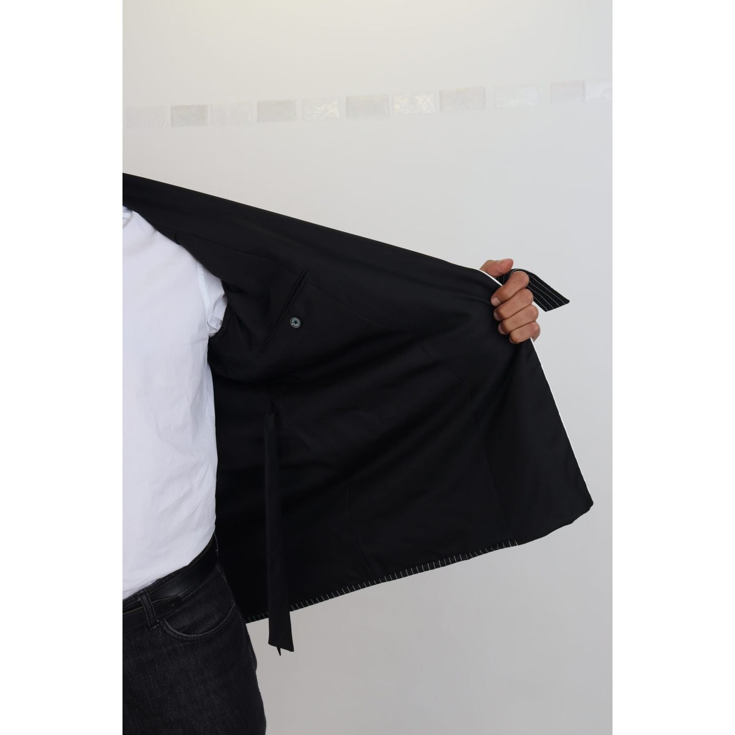 سترة أنيقة مبطنة بالحرير من دولتشي آند غابانا