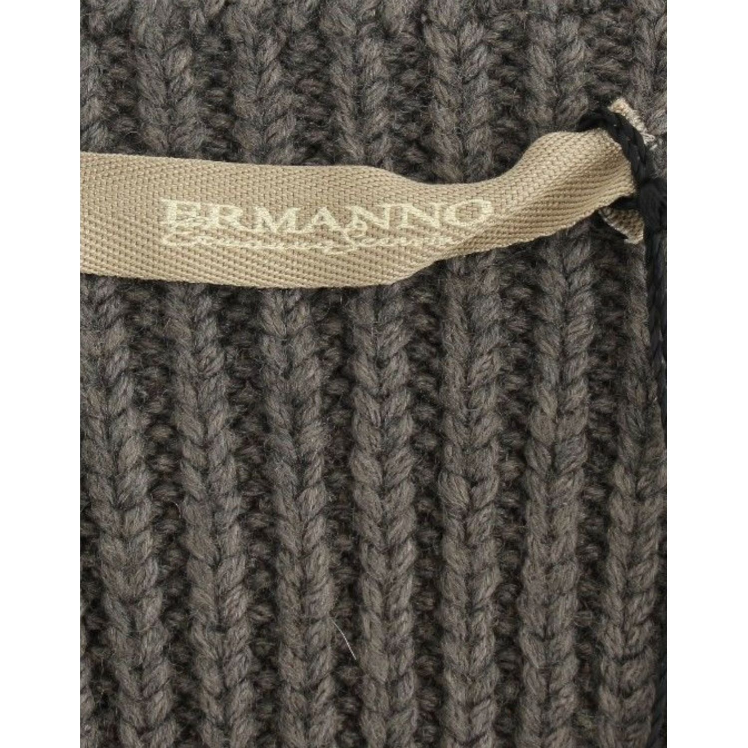 بلوزة من Ermanno Scervino أنيقة باللون الرمادي وياقة دائرية