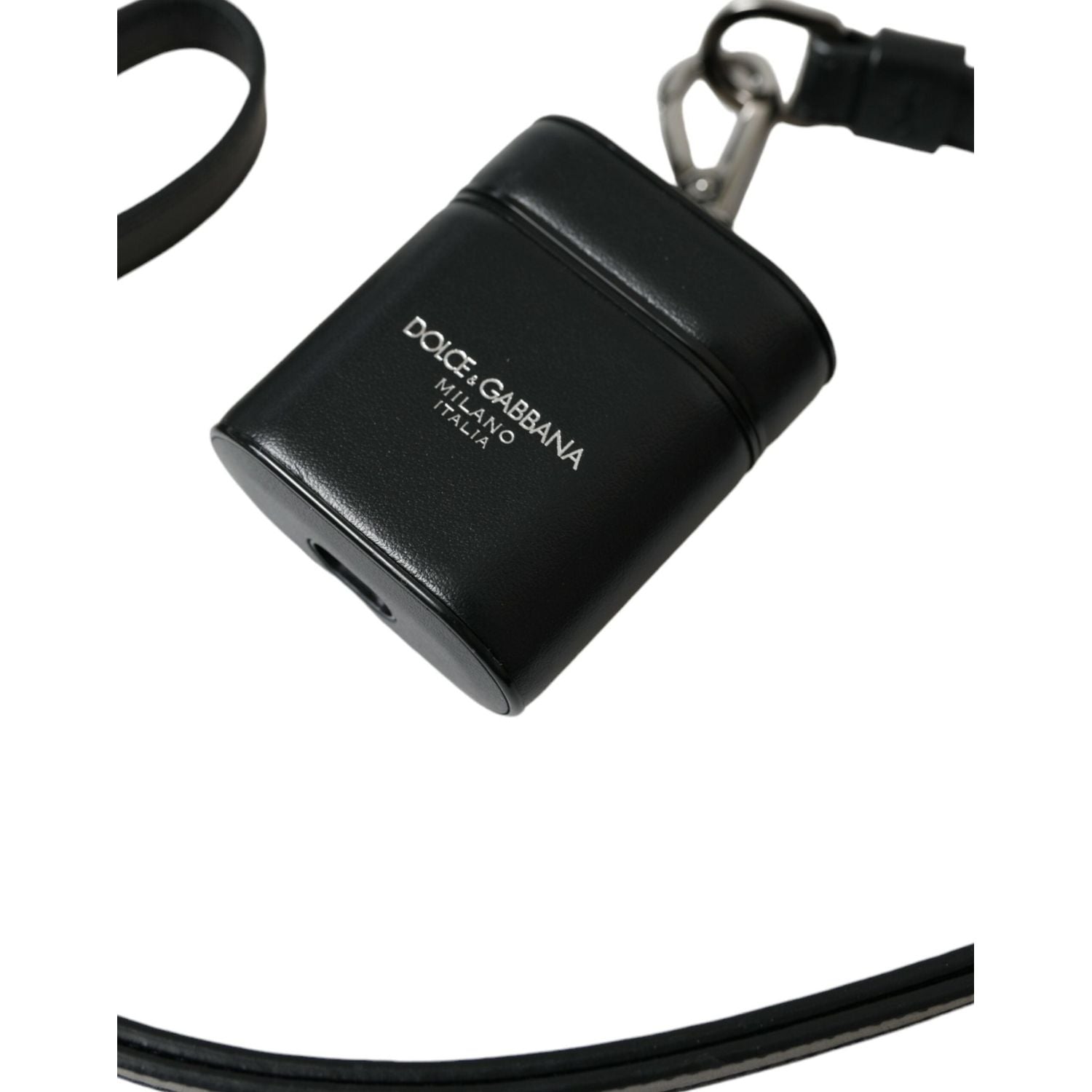 حافظة Airpods من Dolce &amp; Gabbana بحزام جلدي أسود وشعار معدني فضي مطبوع