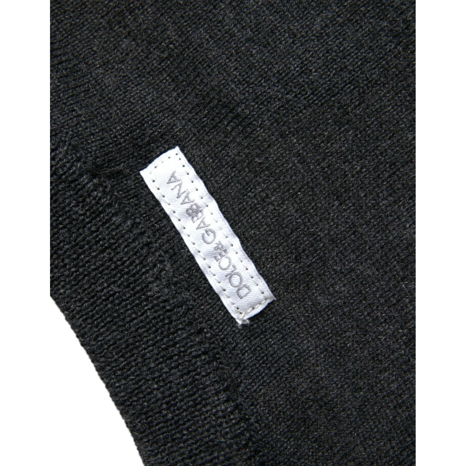 سترة صوفية بياقة دائرية باللون الرمادي الداكن من دولتشي آند غابانا