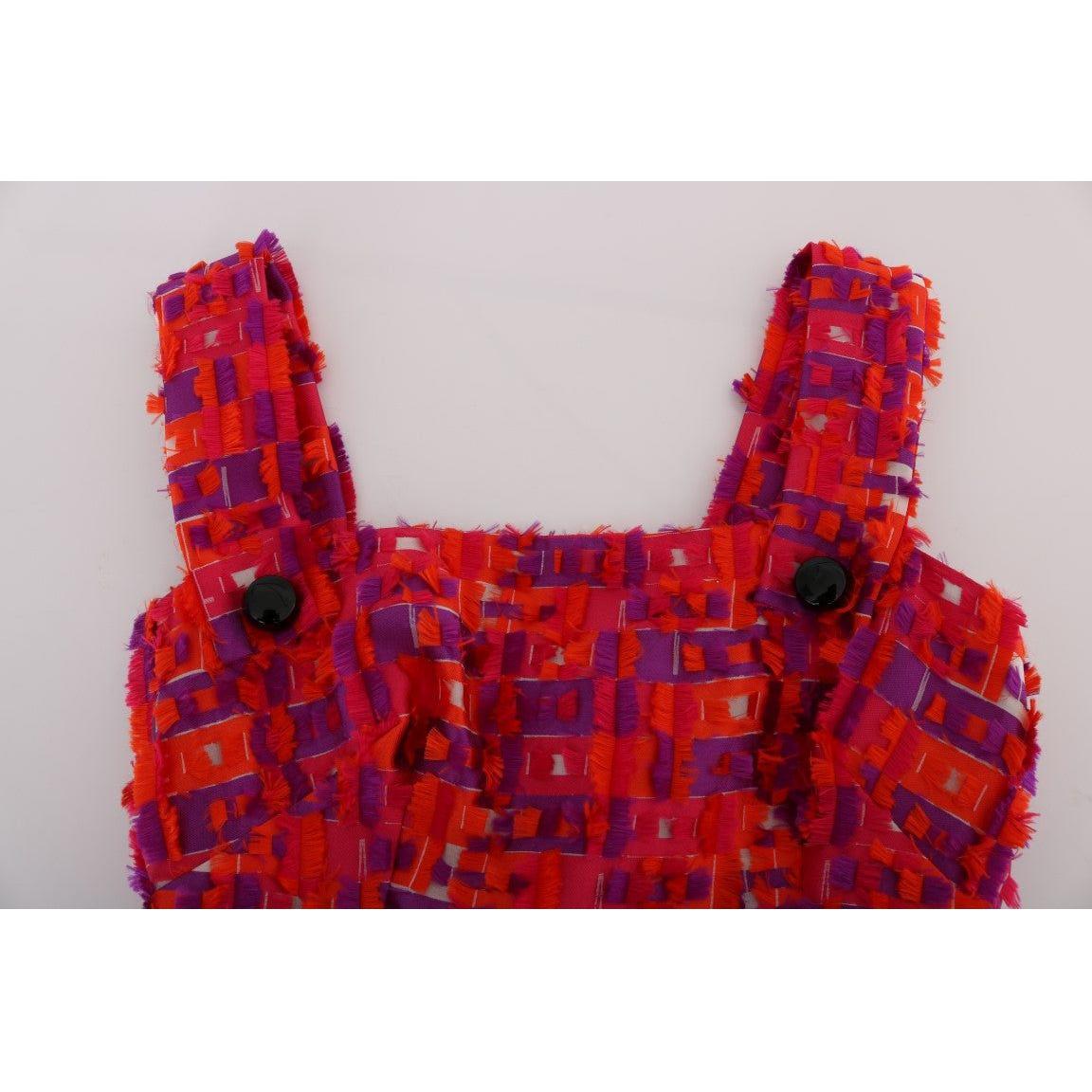 فستان دولتشي آند غابانا الأنيق باللون الوردي بدون أكمام