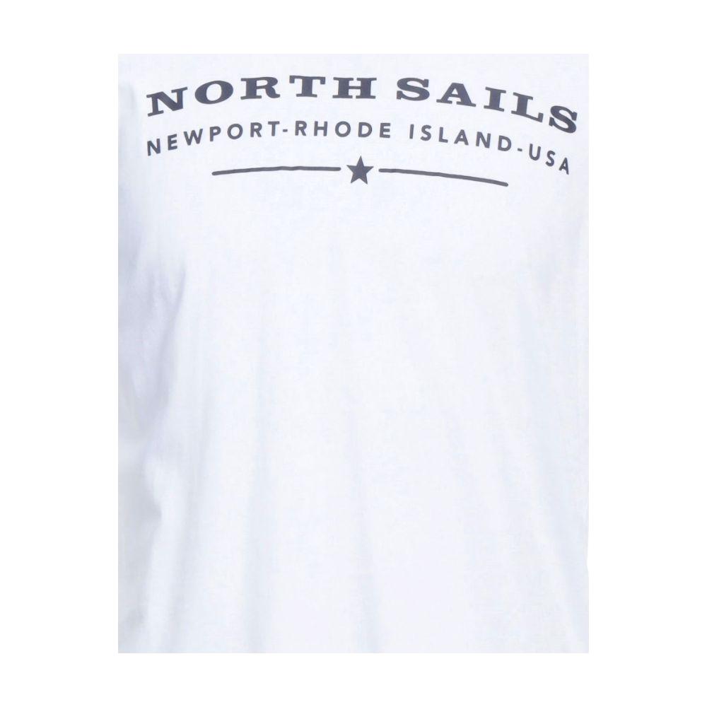 تي شيرت North Sails الأنيق المصنوع من القطن باللون الأبيض مع طباعة على الصدر