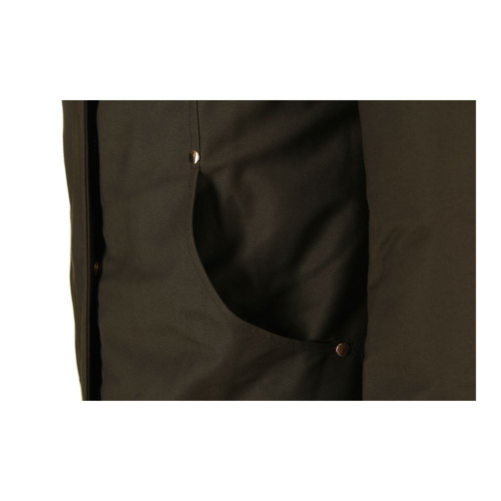 Front view with bag zipped and handles upright.