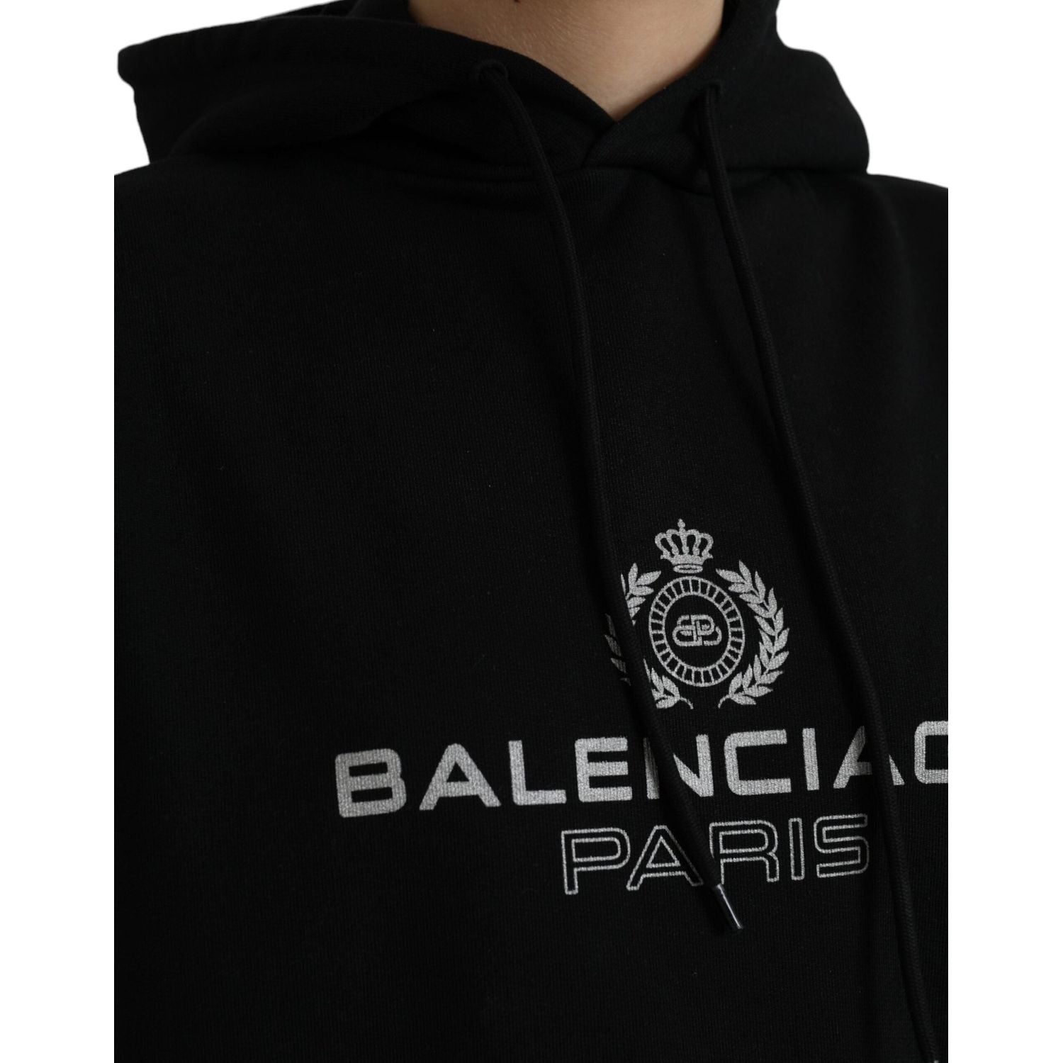 سويت شيرت بغطاء رأس وشعار من Balenciaga مصنوع من القطن باللون الأسود