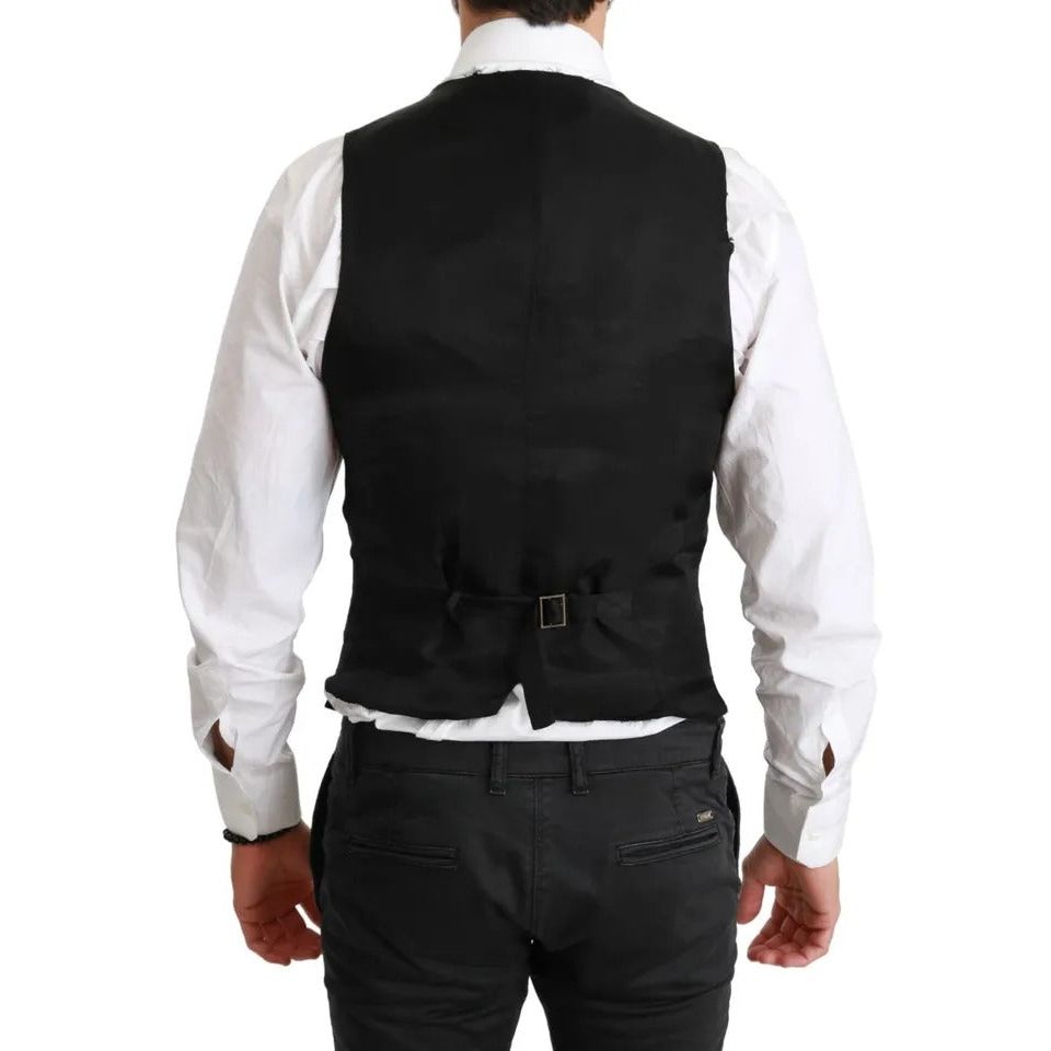 سترة دولتشي آند غابانا سوداء اللون بقصّة Slim Fit