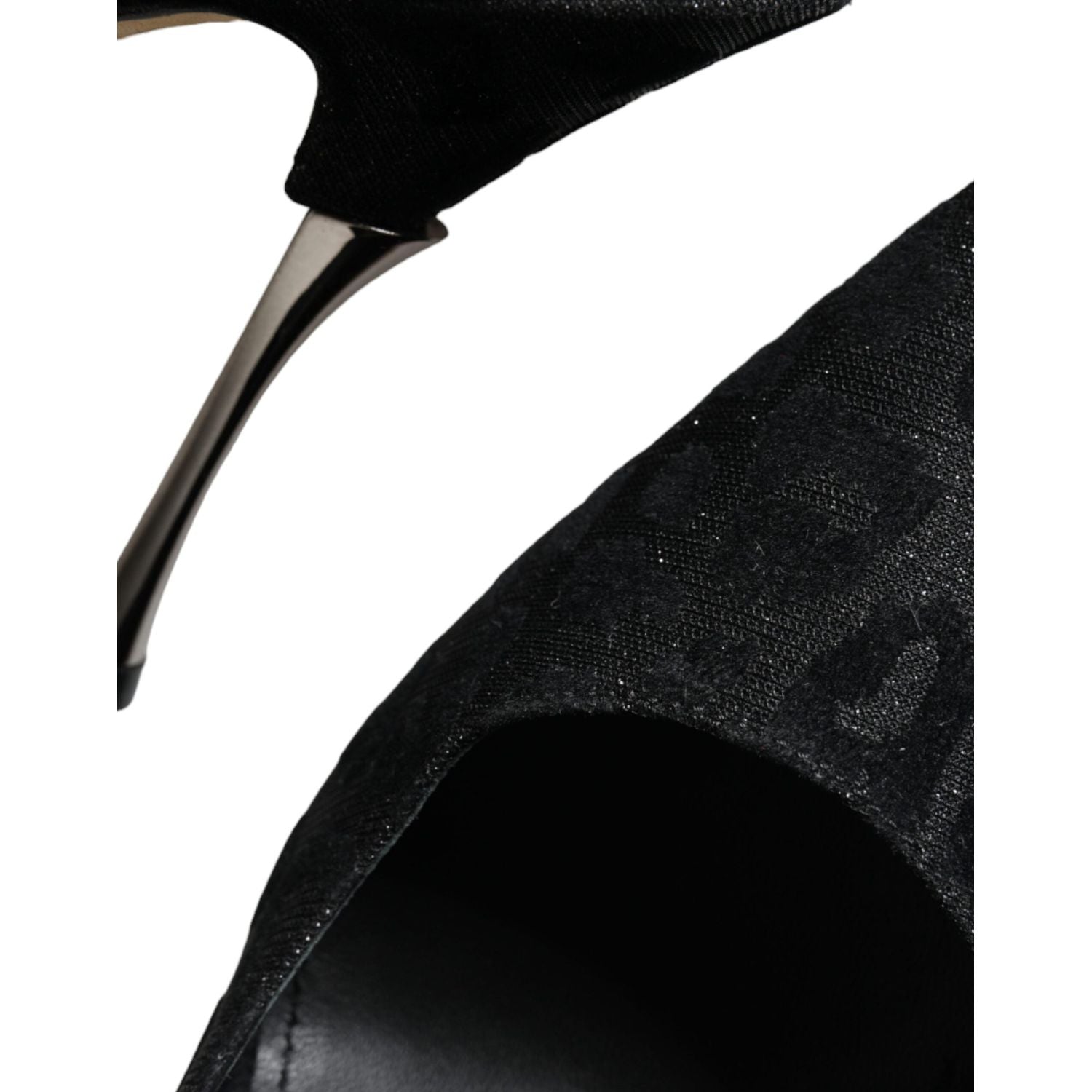 حذاء دولتشي آند غابانا ذو الكعب العالي من لوركس بنقشة جلد النمر باللون الأسود