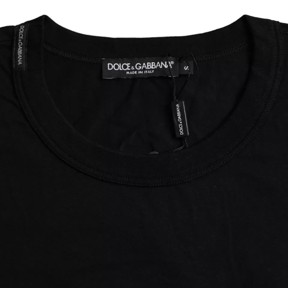 تي شيرت Dolce &amp; Gabbana من القطن المنقوش بشعار أسود ورقبة دائرية