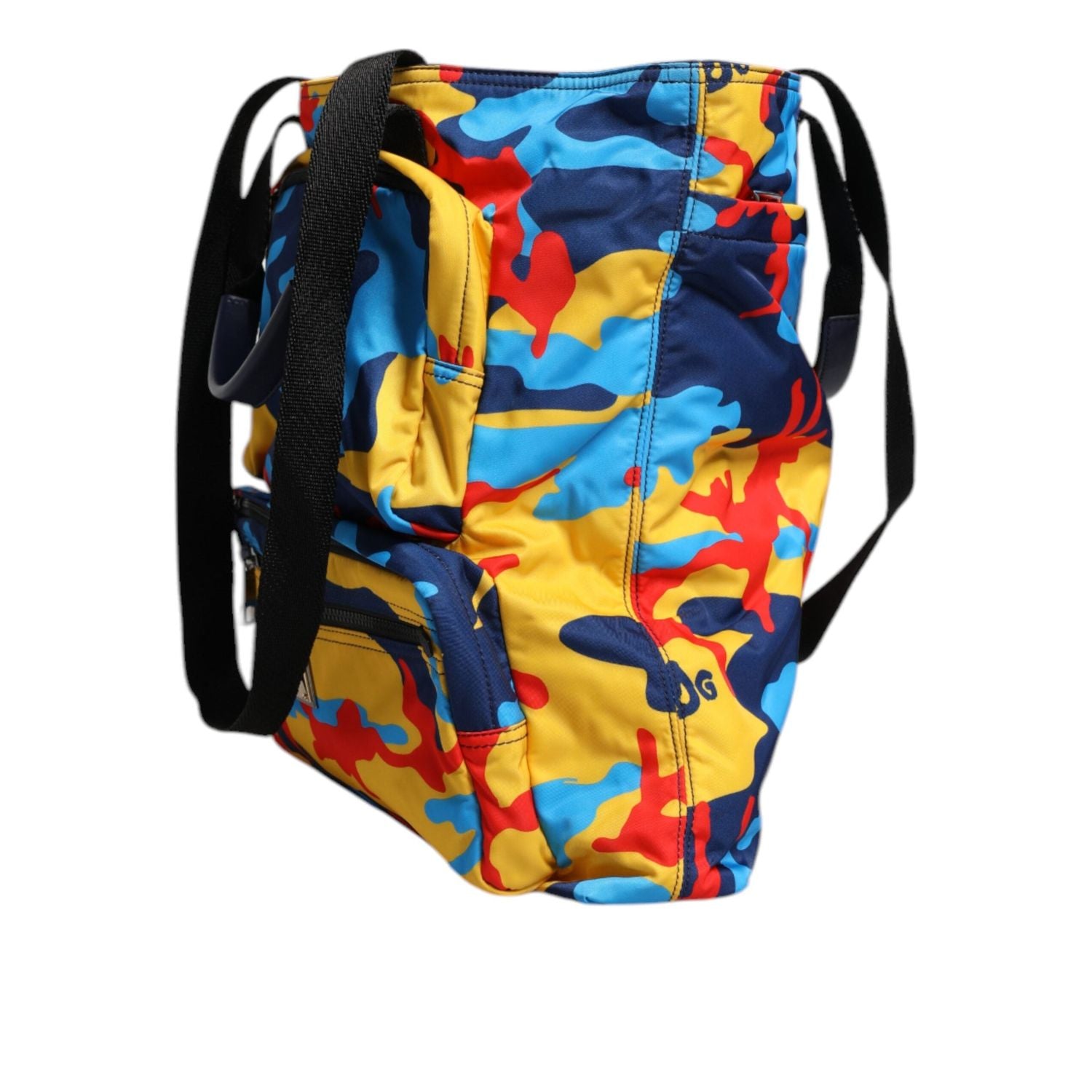 Front view with bag zipped and handles upright.