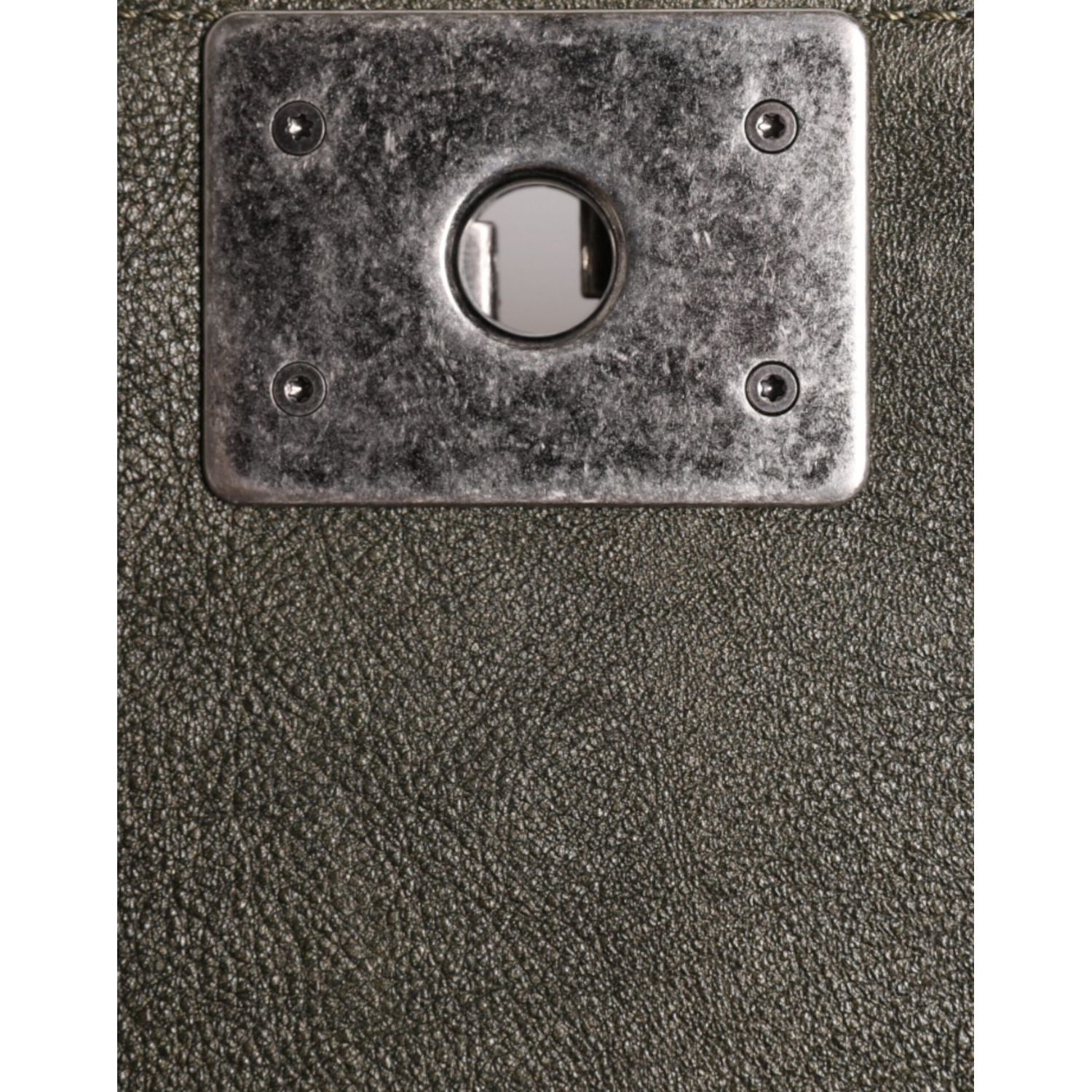 Front view with bag zipped and handles upright.