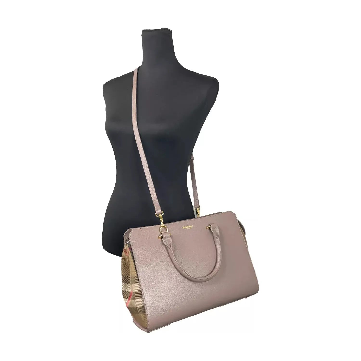 Front view with bag zipped and handles upright.