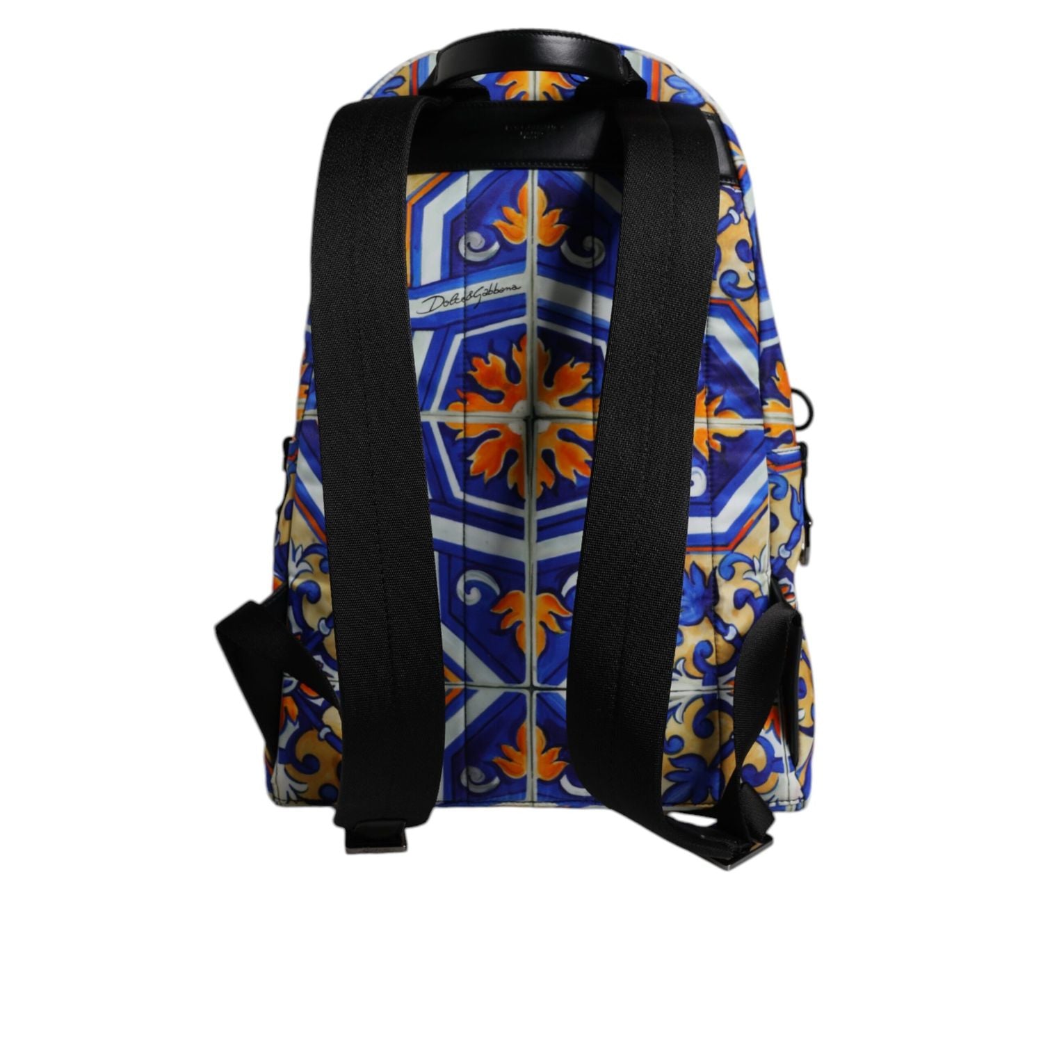 Front view with bag zipped and handles upright.