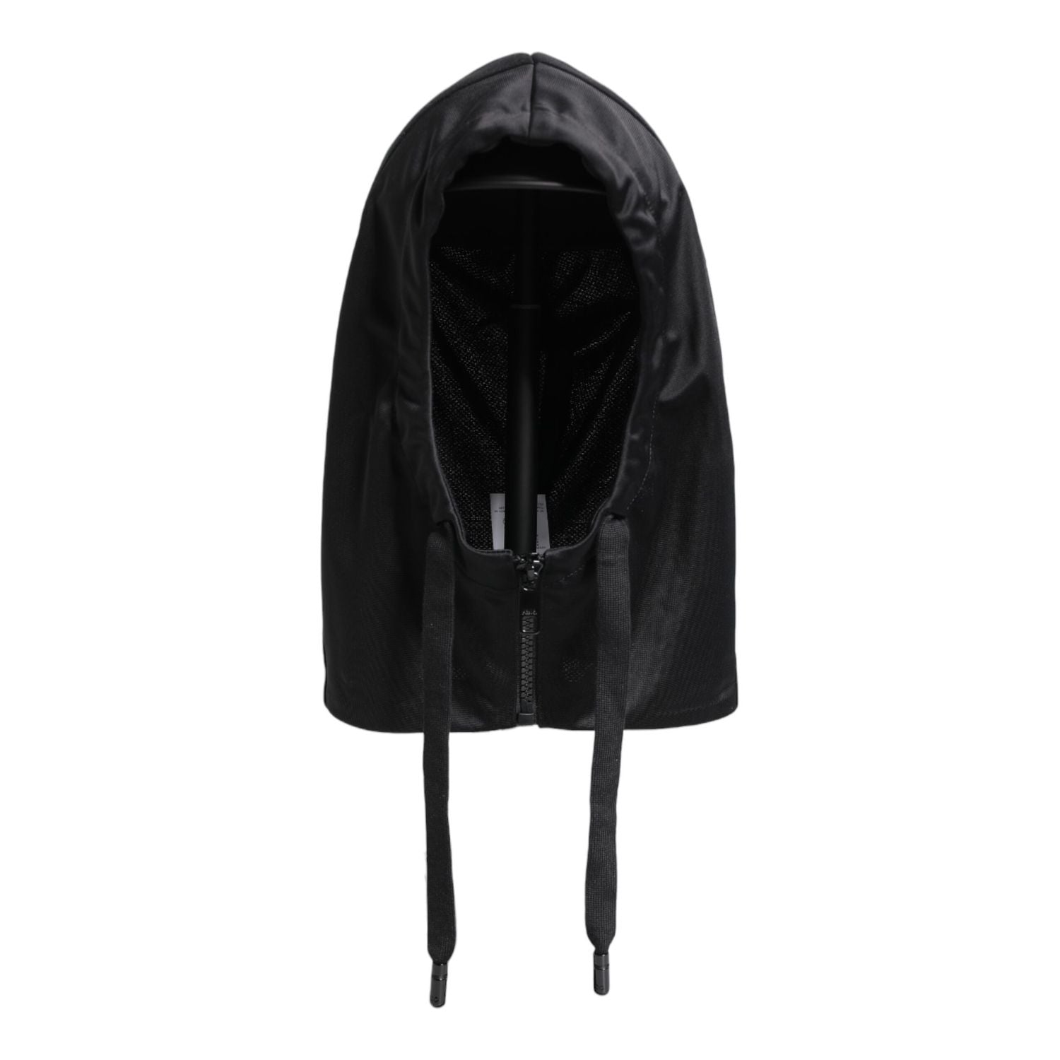 Front view with bag zipped and handles upright.
