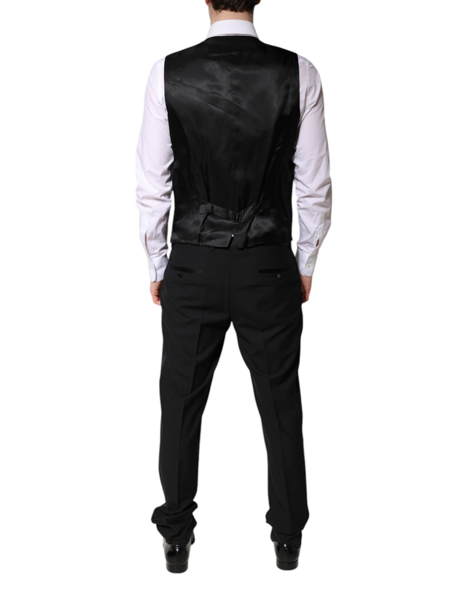Front view with bag zipped and handles upright.
