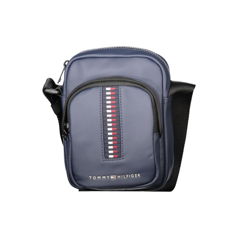 Front view with bag zipped and handles upright.
