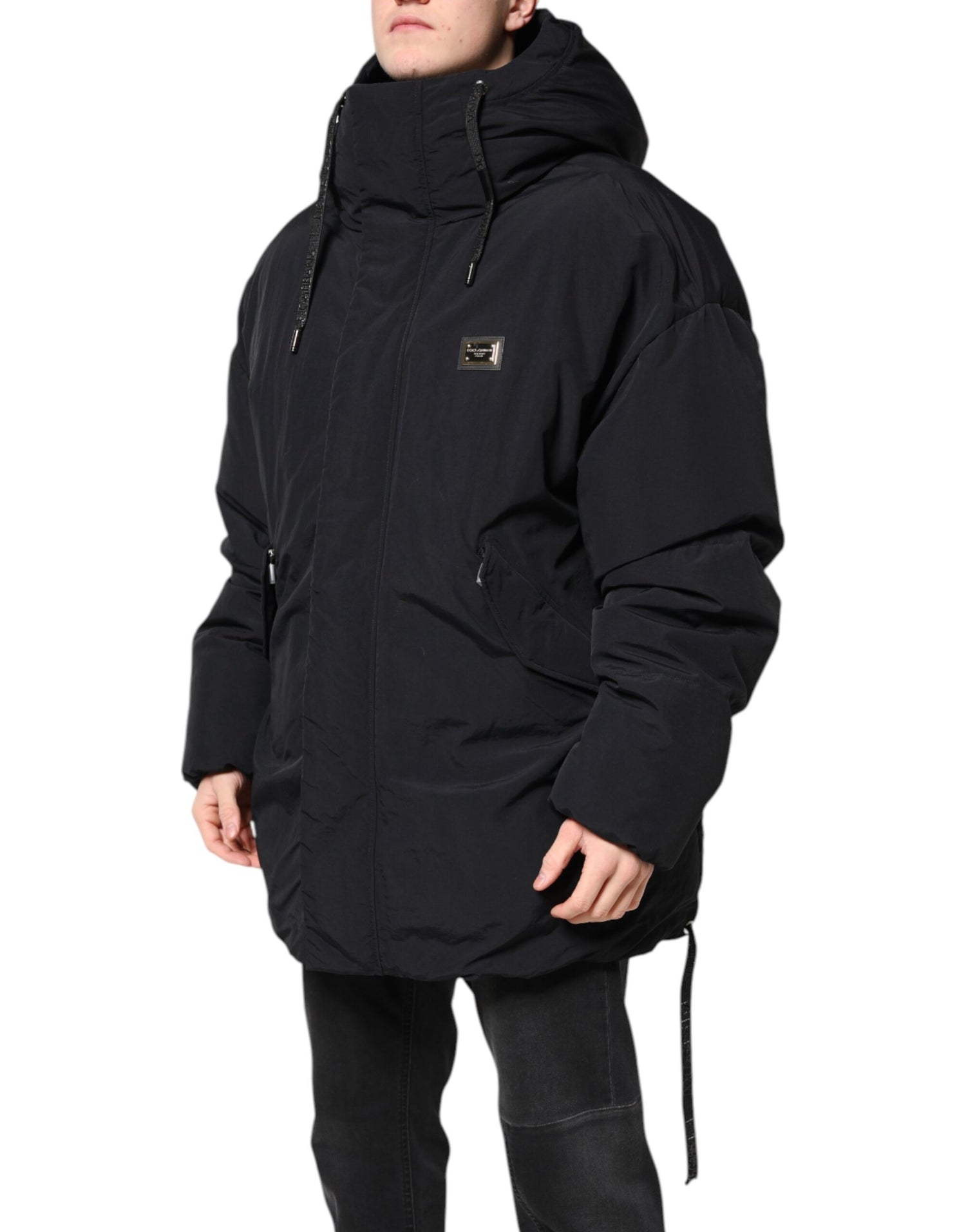 Front view with bag zipped and handles upright.