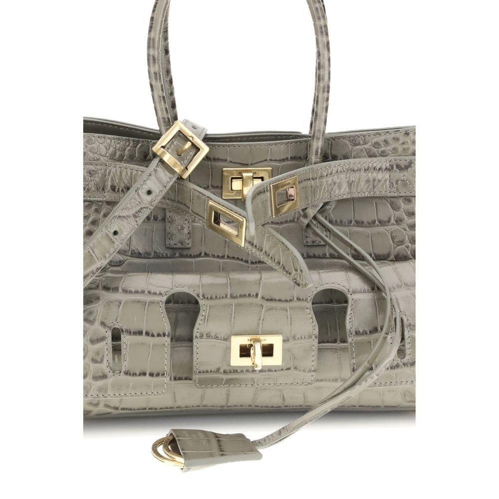 Front view with bag zipped and handles upright.