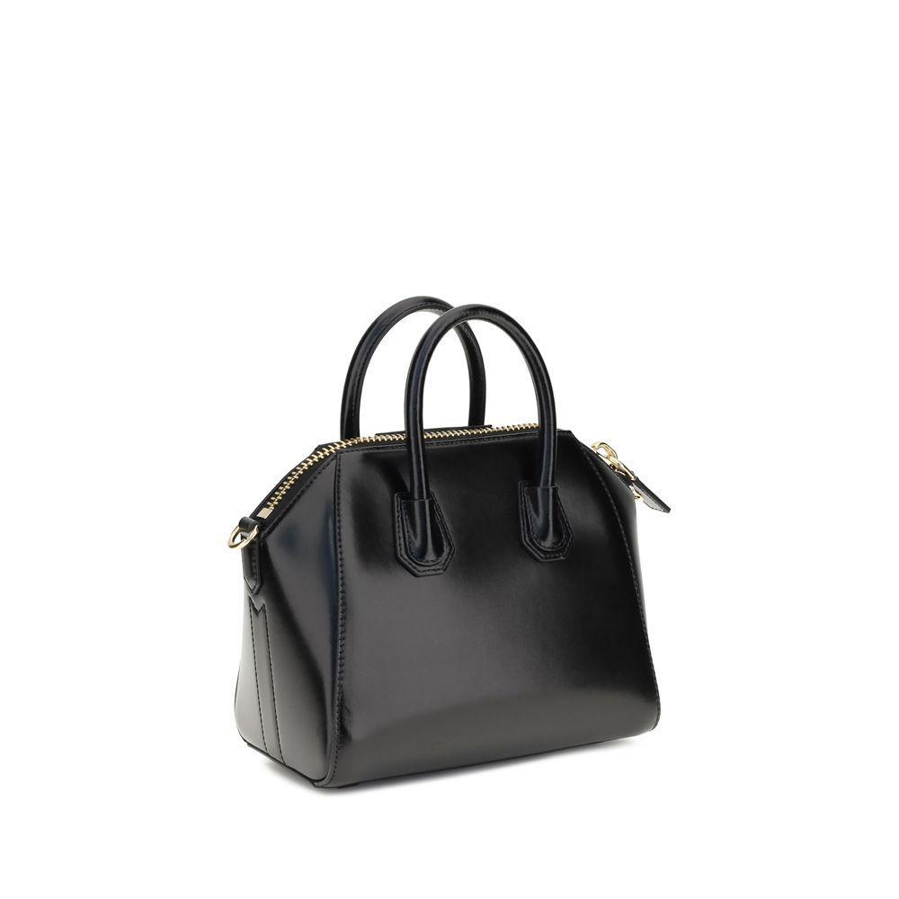 Front view with bag zipped and handles upright.