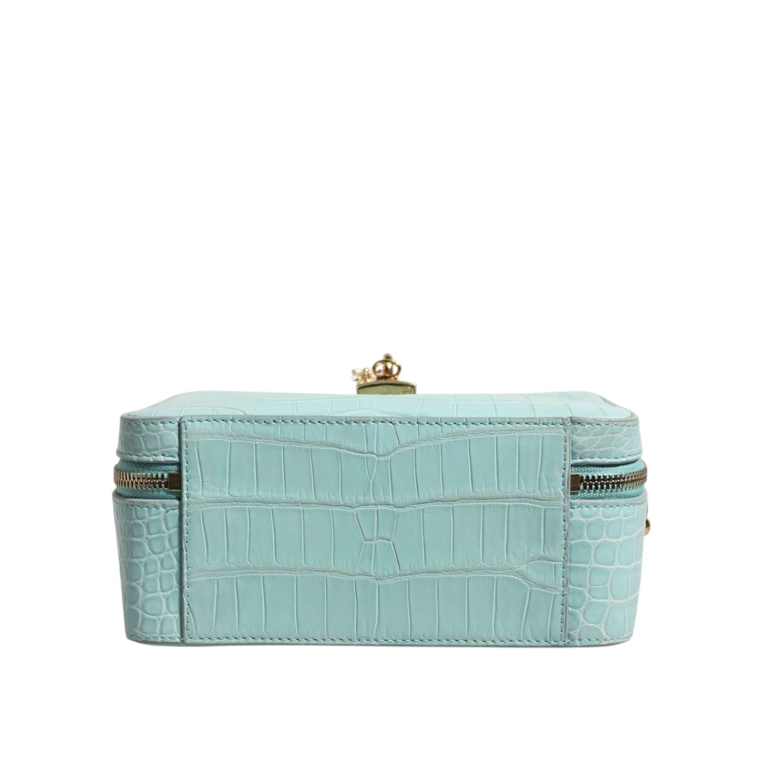 Front view with bag zipped and handles upright.