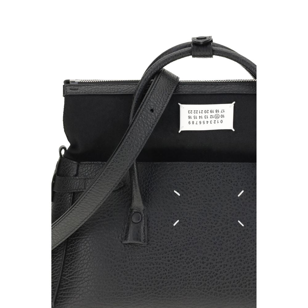 Front view with bag zipped and handles upright.