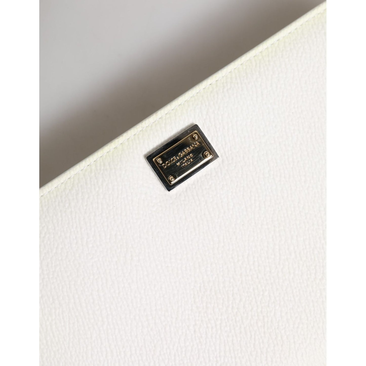 Dolce & Gabbana White Leather Logo Plaque Zip Around Continental Wallet BAG4553