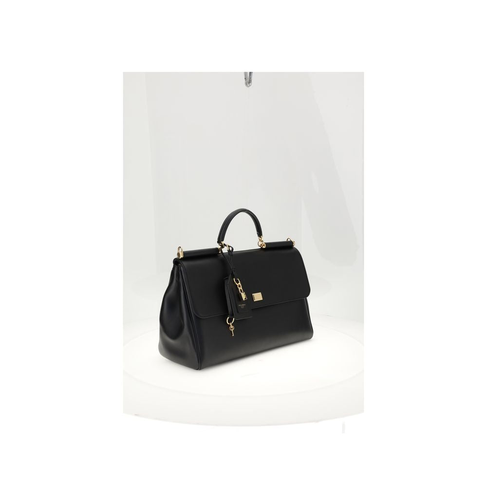 Front view with bag zipped and handles upright.