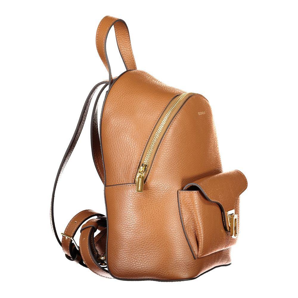 Front view with bag zipped and handles upright.