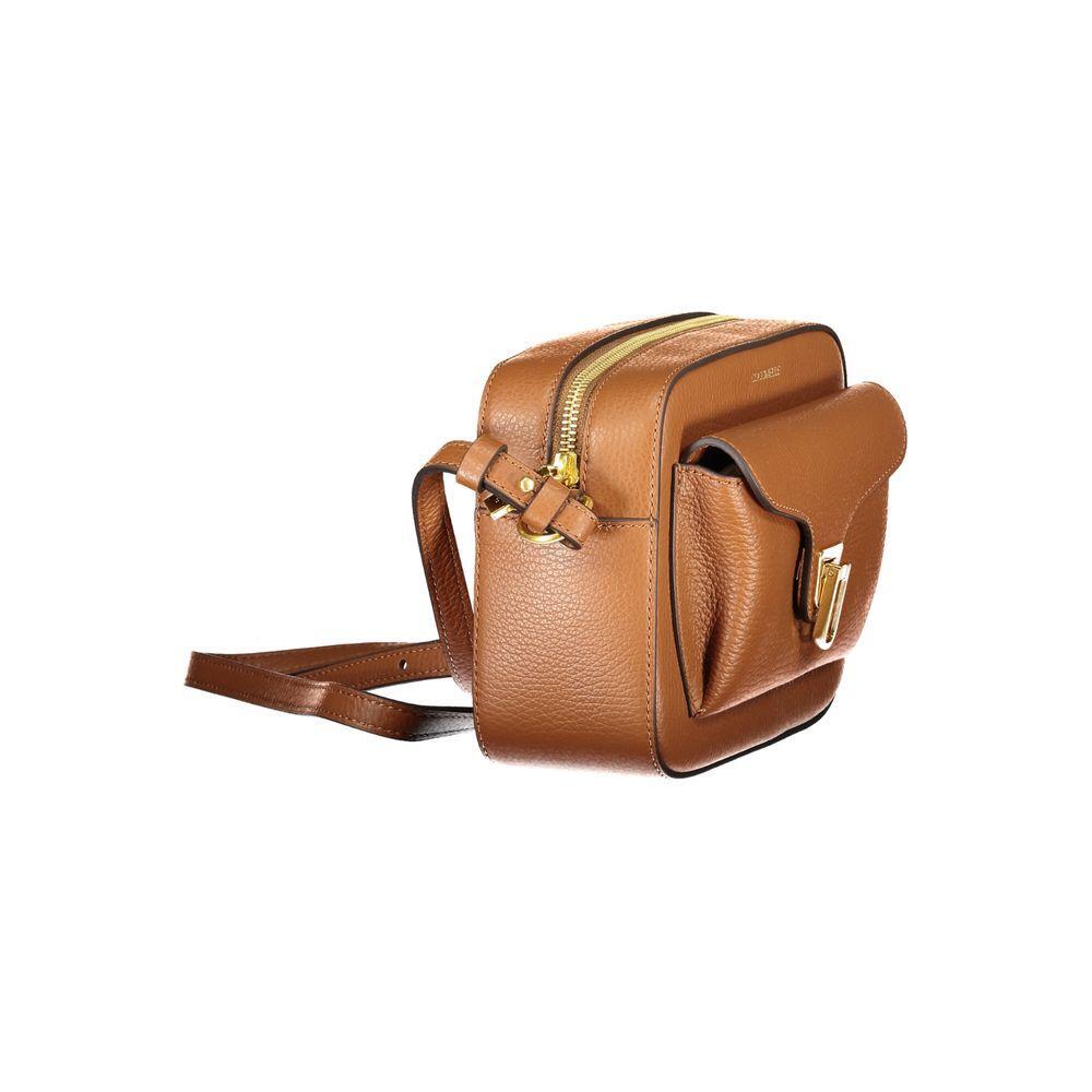 Front view with bag zipped and handles upright.