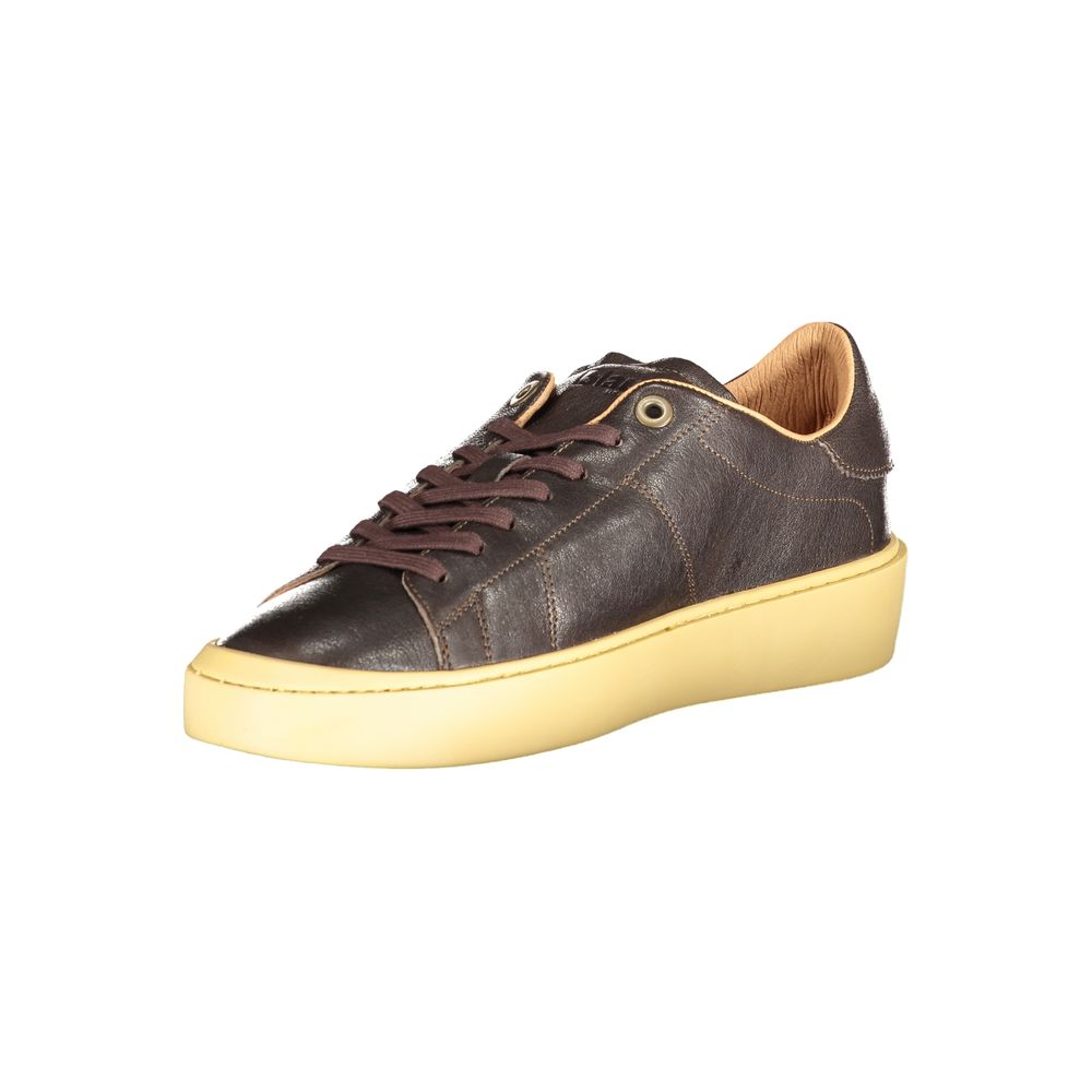 Blauer Brown Leather Men Sneaker with contrasting details and removable insole for comfort.