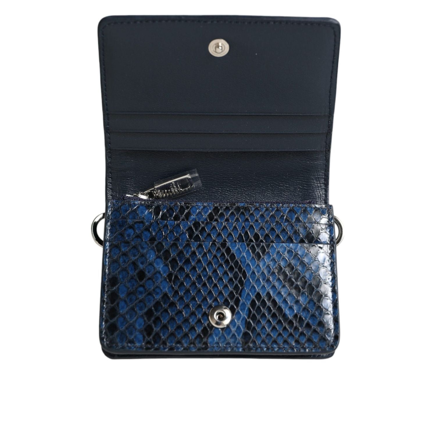 Front view with bag zipped and handles upright.