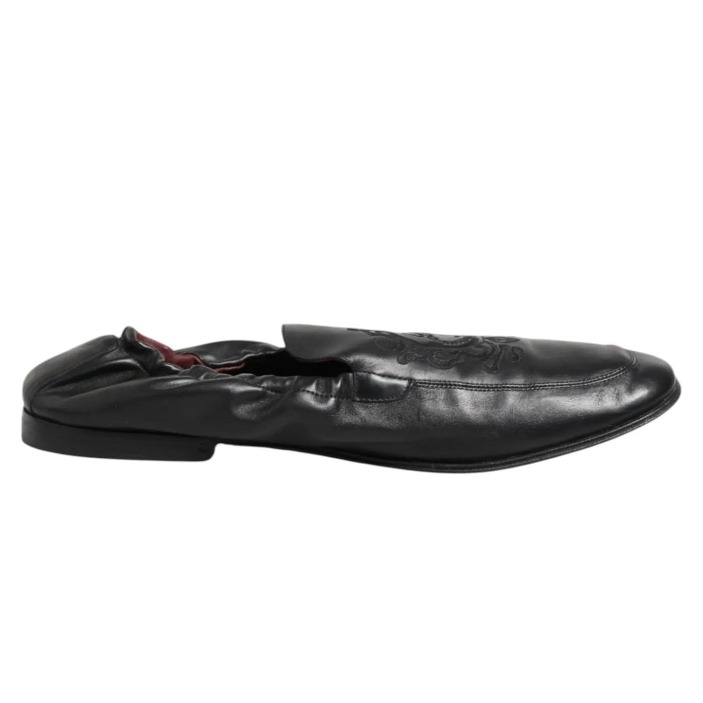Dolce & Gabbana Black Leather Slip On Men Flat Loafers Shoes in calfskin with logo detail, lightly preowned.