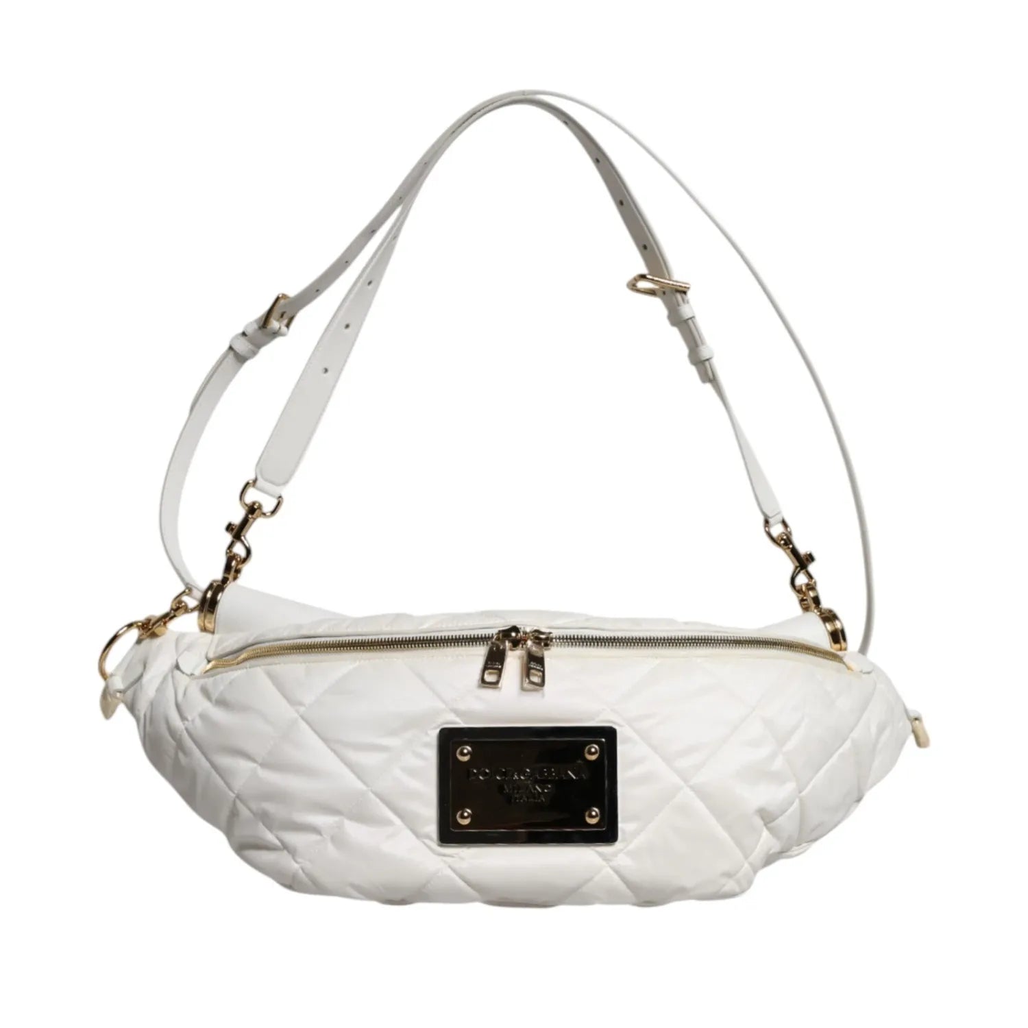 Front view with bag zipped and handles upright.