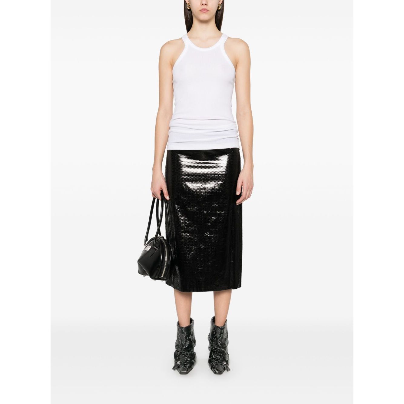 Front view with bag zipped and handles upright.